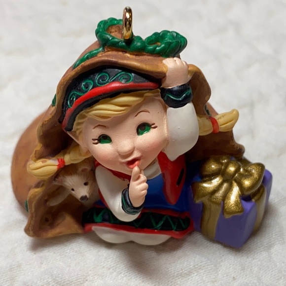 Vintage 2001 “Curious the Elf” Hallmark Keepsake Collector’s Club Ornament w/Box - Picture 1 of 10